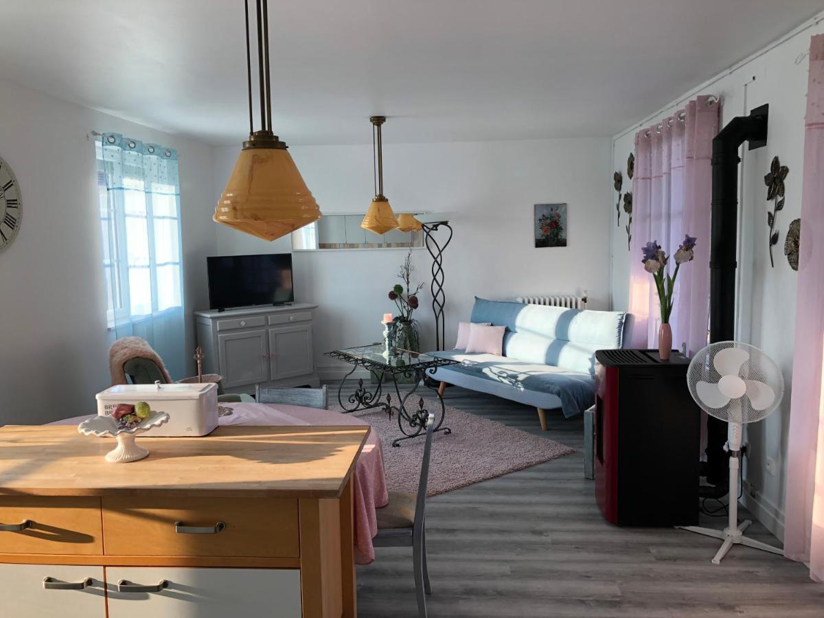 Appartement In Chateau Saint Claude An Der Saone Mantoche Exterior photo